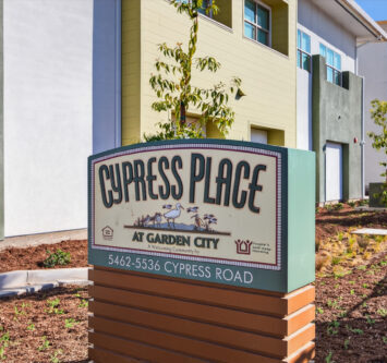 40-print-Upmarketmedia_5536Cyp-011